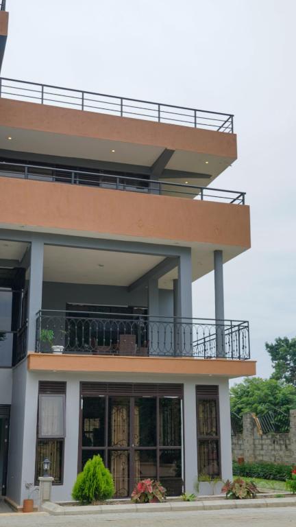 Hutland Hotel Garuga, Entebbe
