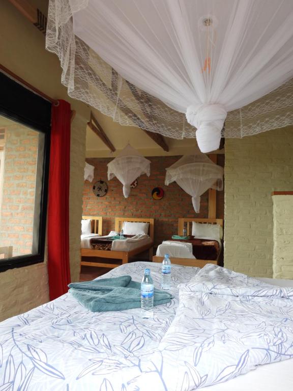 Hyena Hill Lodge, Lake Mburo
