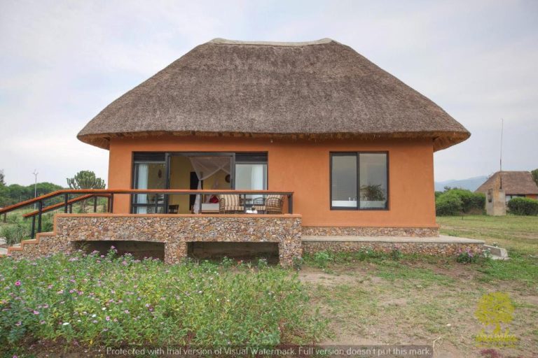 Ihamba Lakeside Safari Lodge