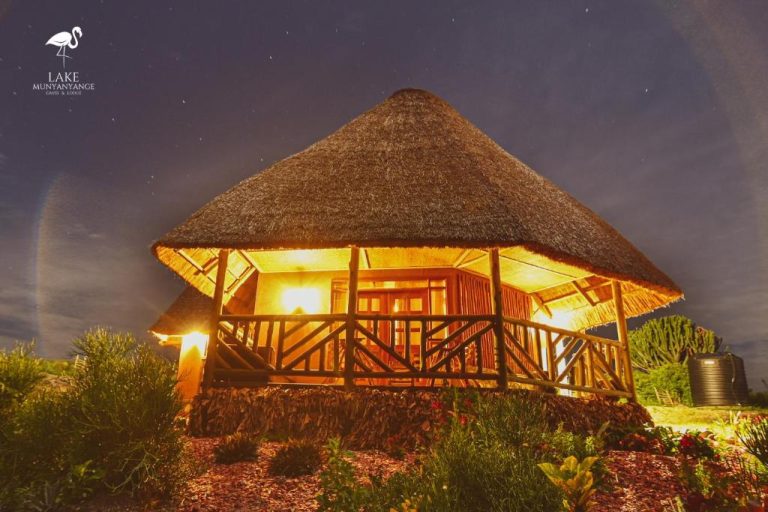 Lake Munyanyange Caves Lodge