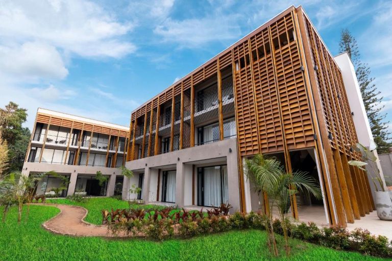 Le Petit Village Hotel
