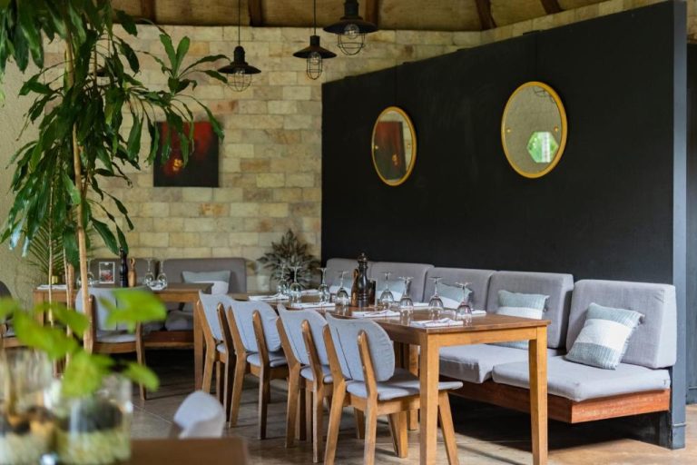Le Petit Village Hotel