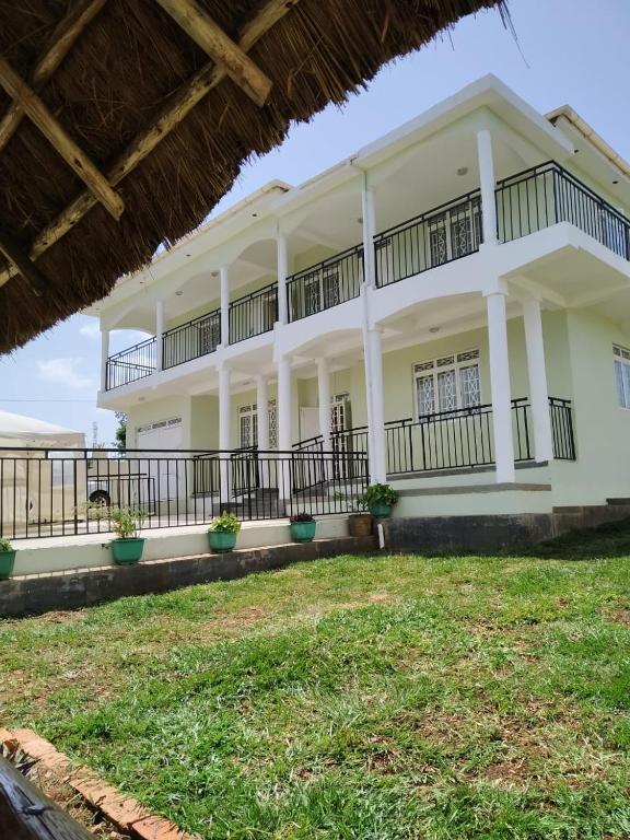 MASESE VILLAS, Walukuba