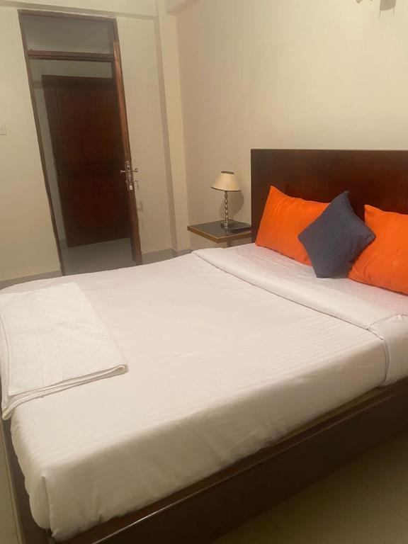 Magnolia guesthouse Mutundwe Kirinyabigo Road Kampala