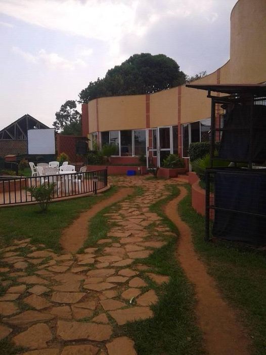 Makutano Hotel Mutundwe