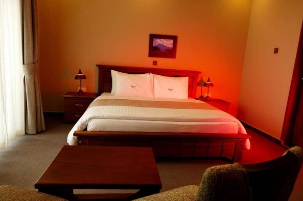 Maple Leaf Hotel