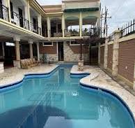 Gator’s Hide a Way Resort Kasese