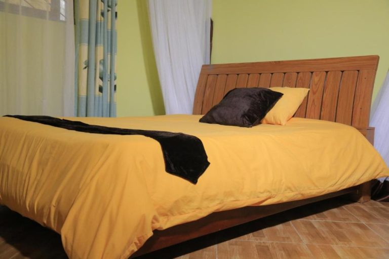 Mutundwe Villa, Kampala